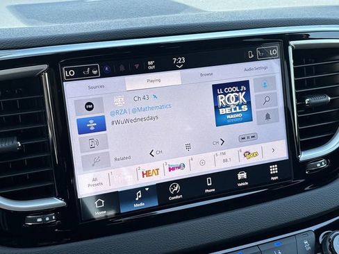 New 2026 Chrysler Voyager LX FWD image 19