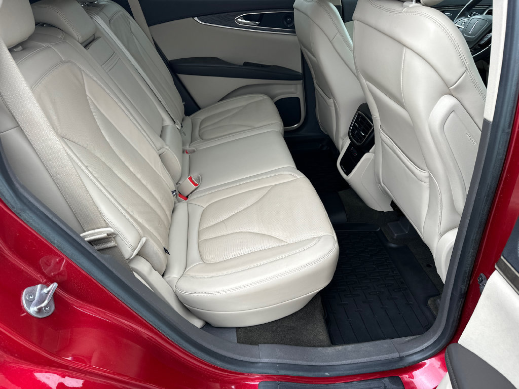 Used 2020 Lincoln Nautilus Reserve FWD image 15