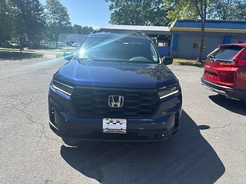 Certified 2023 Honda Pilot Sport image 2