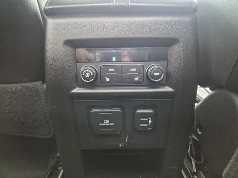 Used 2018 Chevrolet Traverse Premier w/ Driver Confidence II Package FWD image 44