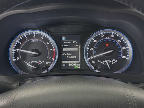 Used 2017 Toyota Highlander Limited image 13