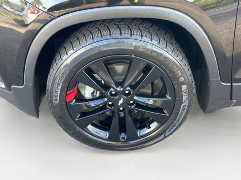 Used 2020 Chevrolet Trax LT w/ Redline Edition FWD image 28