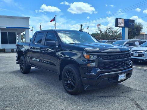 Used 2026 Chevrolet Silverado 1500 Custom w/ Turbomax Blackout Package RWD image 21