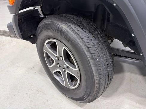 Used 2021 Jeep Wrangler Unlimited Sport w/ Technology Group AWD/4WD image 7