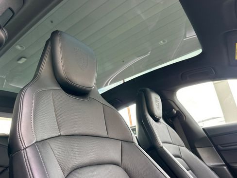 Used 2023 Porsche Taycan RWD image 16