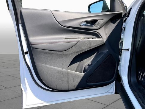 Used 2023 Chevrolet Equinox RS FWD image 22