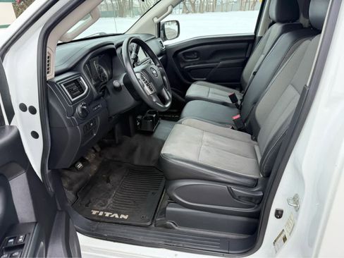 Used 2019 Nissan Titan S w/ S Utility Package image 11