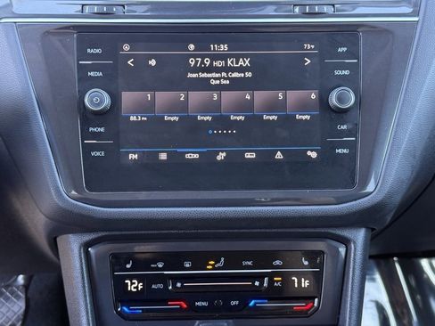 Used 2022 Volkswagen Tiguan SE image 18