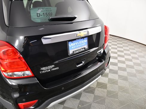 Used 2019 Chevrolet Trax Premier AWD/4WD image 16