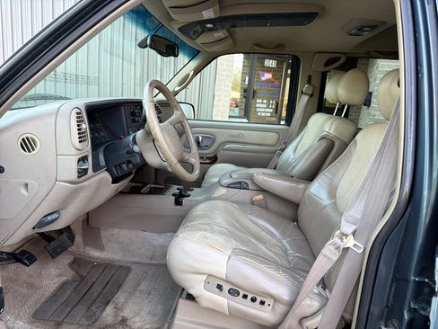 Used 1999 GMC Yukon Denali image 12