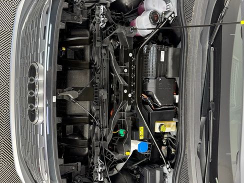 Used 2024 Audi Q4 e-tron Prestige image 37