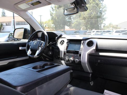 Used 2021 Toyota Tundra SR5 AWD/4WD image 17