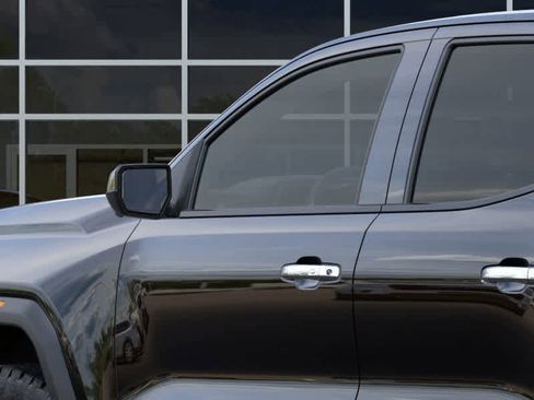 New 2026 GMC Canyon Denali image 12