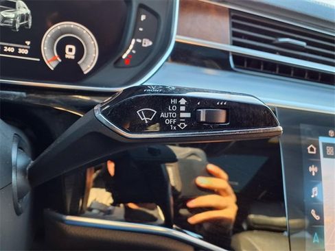 Used 2019 Audi A8 L 3.0T w/ Executive Package image 16