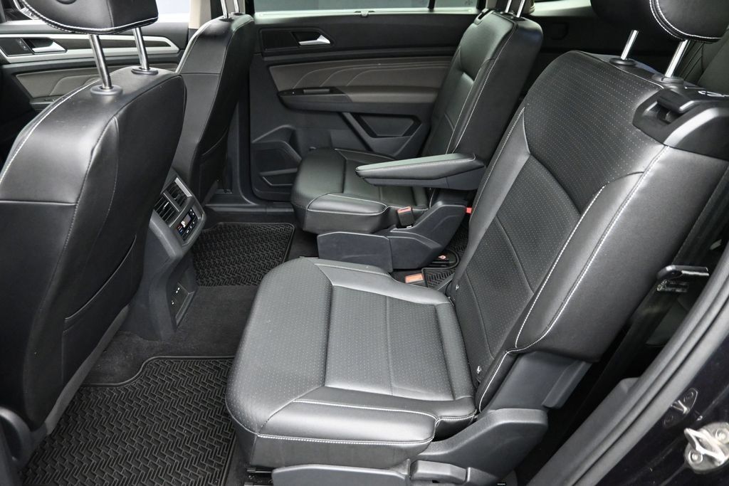 Used 2023 Volkswagen Atlas SE AWD/4WD image 16