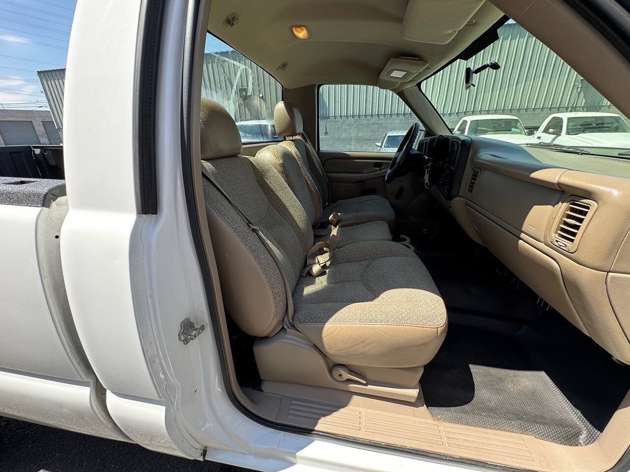 Used 2006 Chevrolet Silverado 2500 W/T w/ Heavy-Duty Power Package AWD/4WD image 23