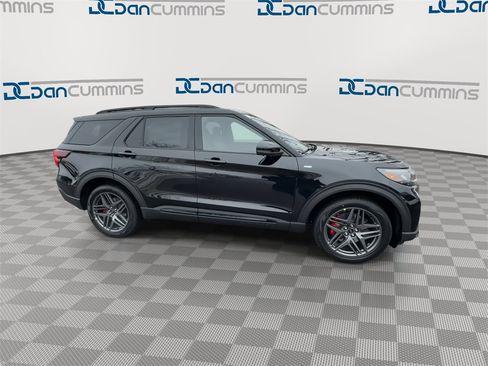 New 2026 Ford Explorer ST-Line image 9