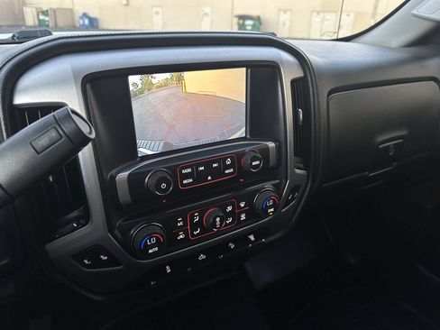 Used 2016 GMC Sierra 2500 SLE w/ SLE Preferred Package AWD/4WD image 13
