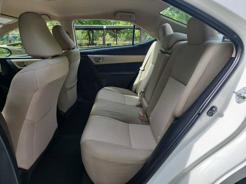 Used 2015 Toyota Corolla LE image 32