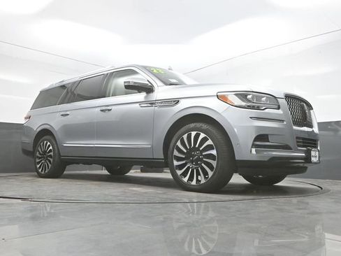 Used 2023 Lincoln Navigator L Black Label image 31