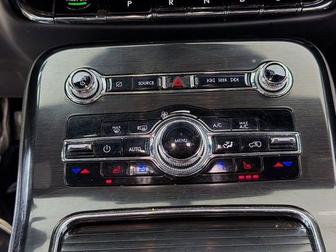 Used 2022 Lincoln Nautilus Reserve image 37