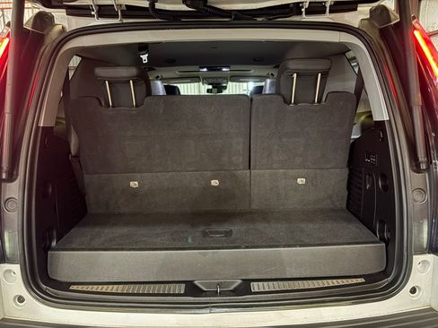 Used 2020 Cadillac Escalade Premium Luxury image 15