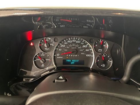 Used 2021 Chevrolet Express 3500 LS w/ Chrome Appearance Package image 24