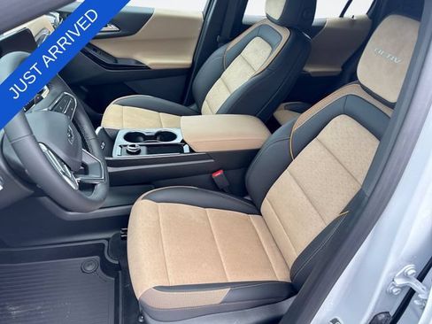 New 2026 Chevrolet Equinox ACTIV w/ Convenience Package III AWD/4WD image 11