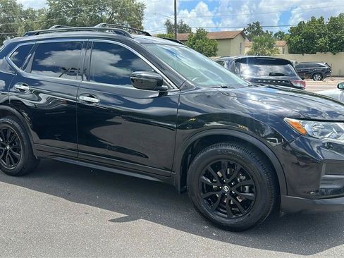 Used 2017 Nissan Rogue SV w/ Midnight Edition FWD image 5