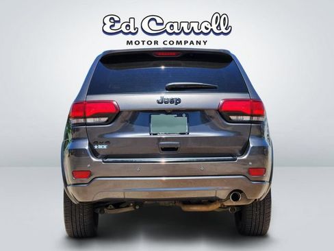 Used 2017 Jeep Grand Cherokee Altitude AWD/4WD image 6