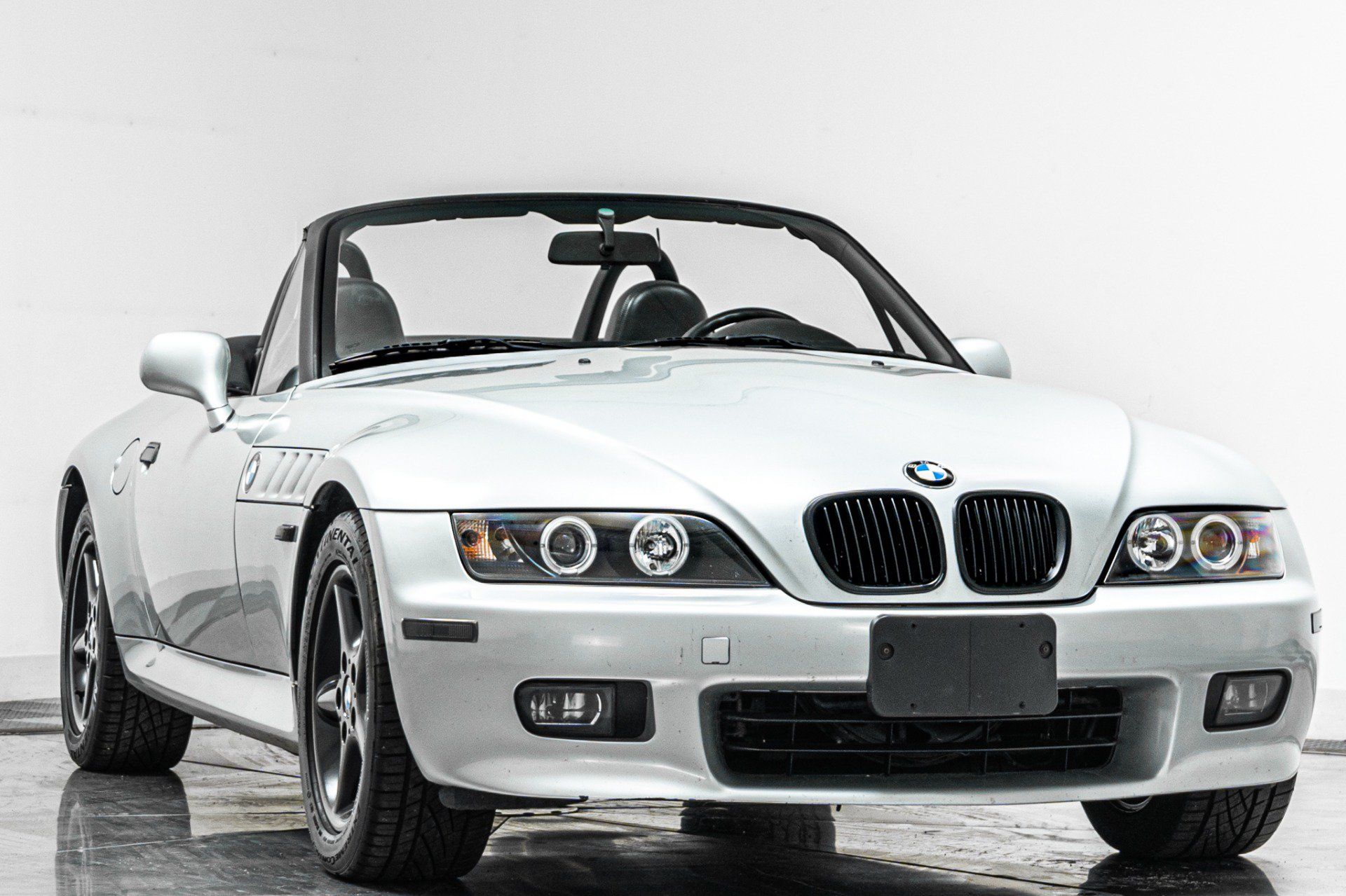 Used 1997 BMW Z3 2.8 RWD image 3