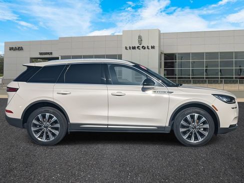 Certified 2021 Lincoln Corsair Reserve w/ Elements Package image 3