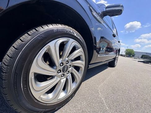 Used 2024 Lincoln Navigator Reserve AWD/4WD image 14