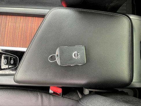 Used 2023 Volvo XC60 B5 Plus w/ Climate Package image 14