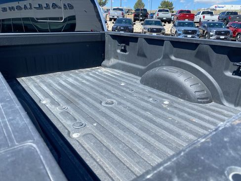 Used 2023 Ford F350 Platinum AWD/4WD image 4