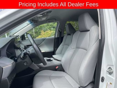 Used 2023 Toyota Venza Limited AWD/4WD image 21