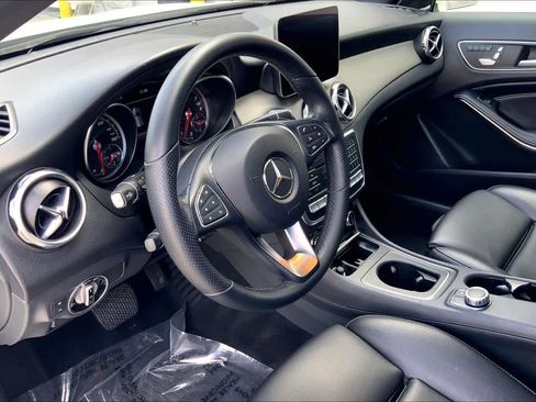Used 2019 Mercedes-Benz GLA 250 4MATIC image 16