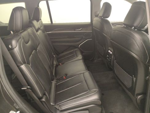 Used 2022 Jeep Grand Cherokee L Limited RWD image 19