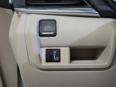 Certified 2023 Cadillac CT4 Luxury image 25