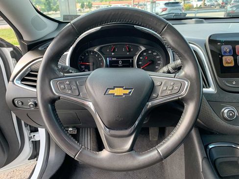 Used 2018 Chevrolet Malibu LT w/ Redline Edition FWD image 11