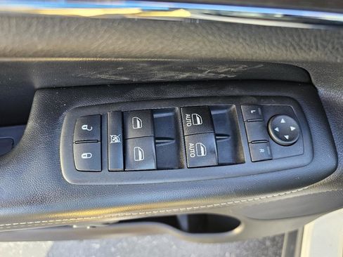 Used 2017 Jeep Grand Cherokee Limited image 5