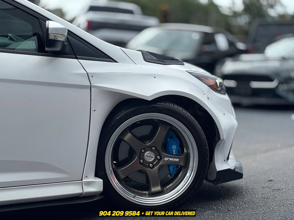 Used 2017 Ford Focus RS AWD/4WD image 9