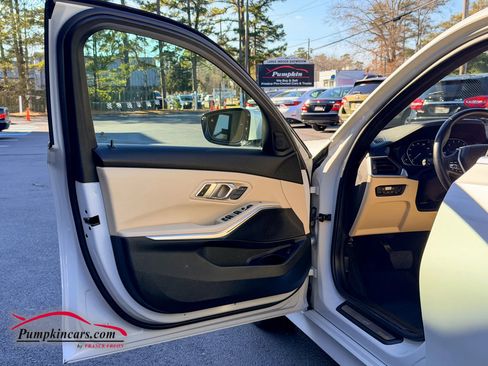 Used 2022 BMW 330i xDrive Sedan w/ Driving Assistance Package AWD/4WD image 26