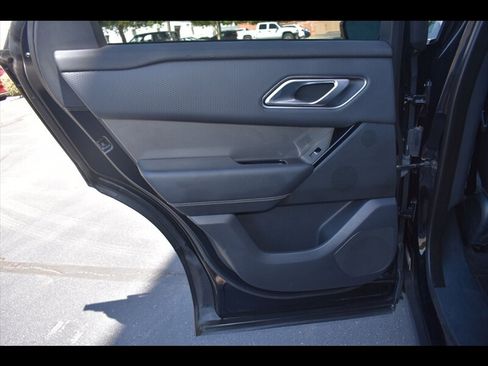 Used 2018 Land Rover Range Rover Velar S AWD/4WD image 22
