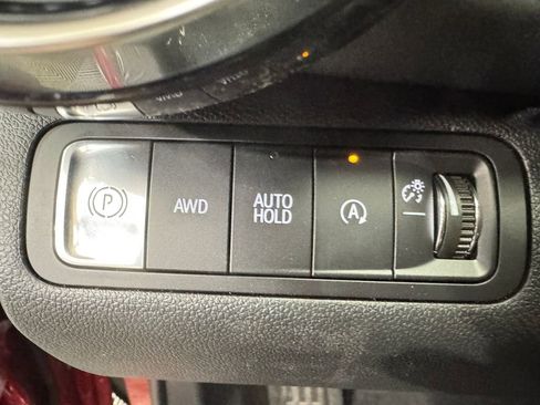 New 2026 Chevrolet Equinox LT AWD/4WD image 18