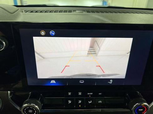 Used 2023 Chevrolet Colorado Trail Boss w/ LPO, Dark Essentials Package AWD/4WD image 16