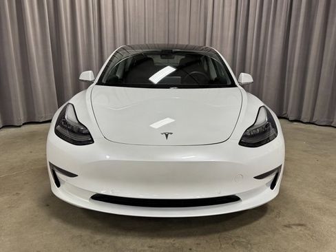 Used 2020 Tesla Model 3 Long Range image 2