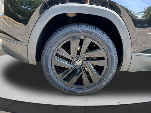 Used 2022 Volkswagen Atlas Cross Sport SE w/ Panoramic Sunroof Package AWD/4WD image 35