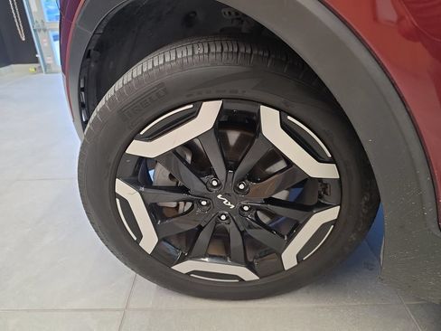 Certified 2023 Kia Telluride EX w/ EX Captain's Chair Package FWD image 38