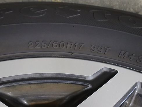 Used 2023 Subaru Forester Premium AWD/4WD image 42